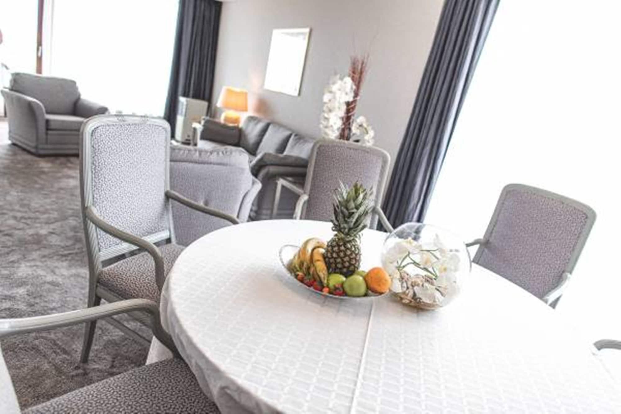 Plaza Hotel 4*